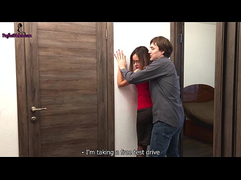 ❤️ Sexet ejendomsmægler sensuelt Jerks hendes fisse og knepper mens hun sælger sin lejlighed - Krempai ❤️❌ Fucking video at da.porn33.top